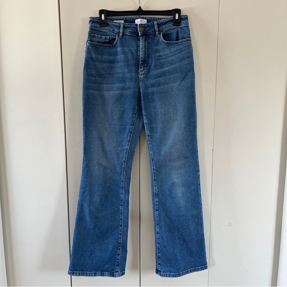 LOFT Outlet Women’s Jeans Curvy High Rise Flare Size 6 Medium Wash 29.5" Inseam